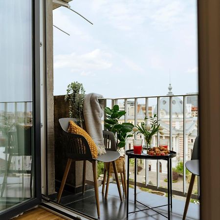 Sunny 2Br Flat - Top Location - Amazing Balcony Бухарест Екстер'єр фото