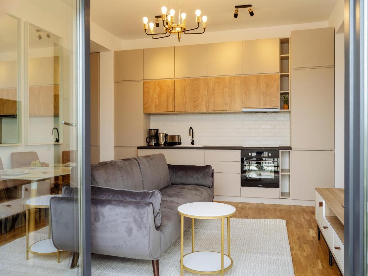 Sunny 2Br Flat - Top Location - Amazing Balcony Бухарест Екстер'єр фото