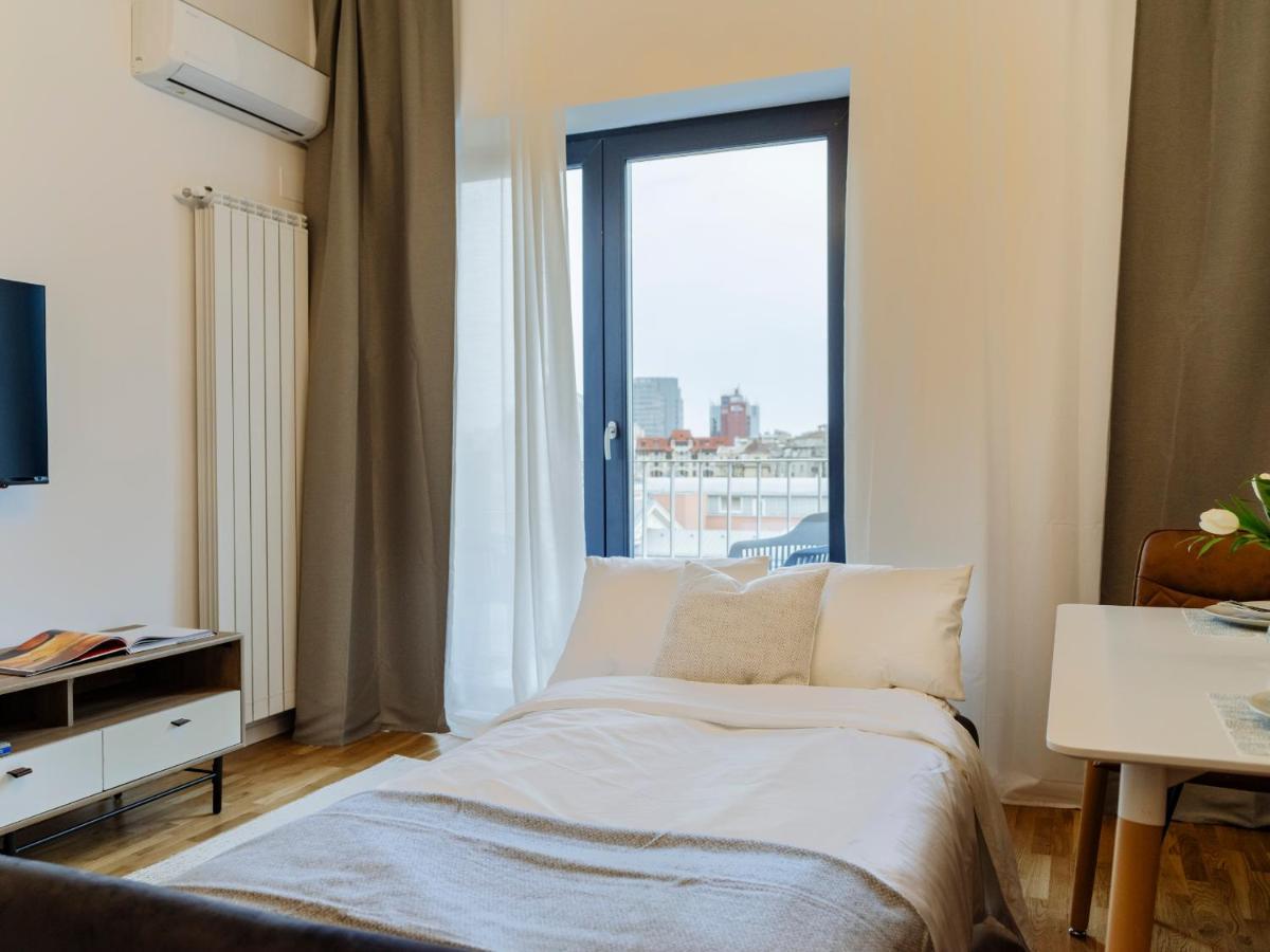 Sunny 2Br Flat - Top Location - Amazing Balcony Бухарест Екстер'єр фото