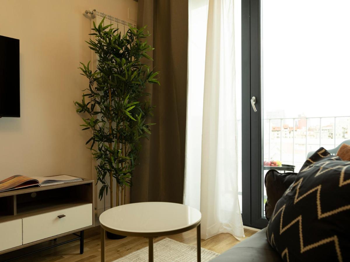 Sunny 2Br Flat - Top Location - Amazing Balcony Бухарест Екстер'єр фото